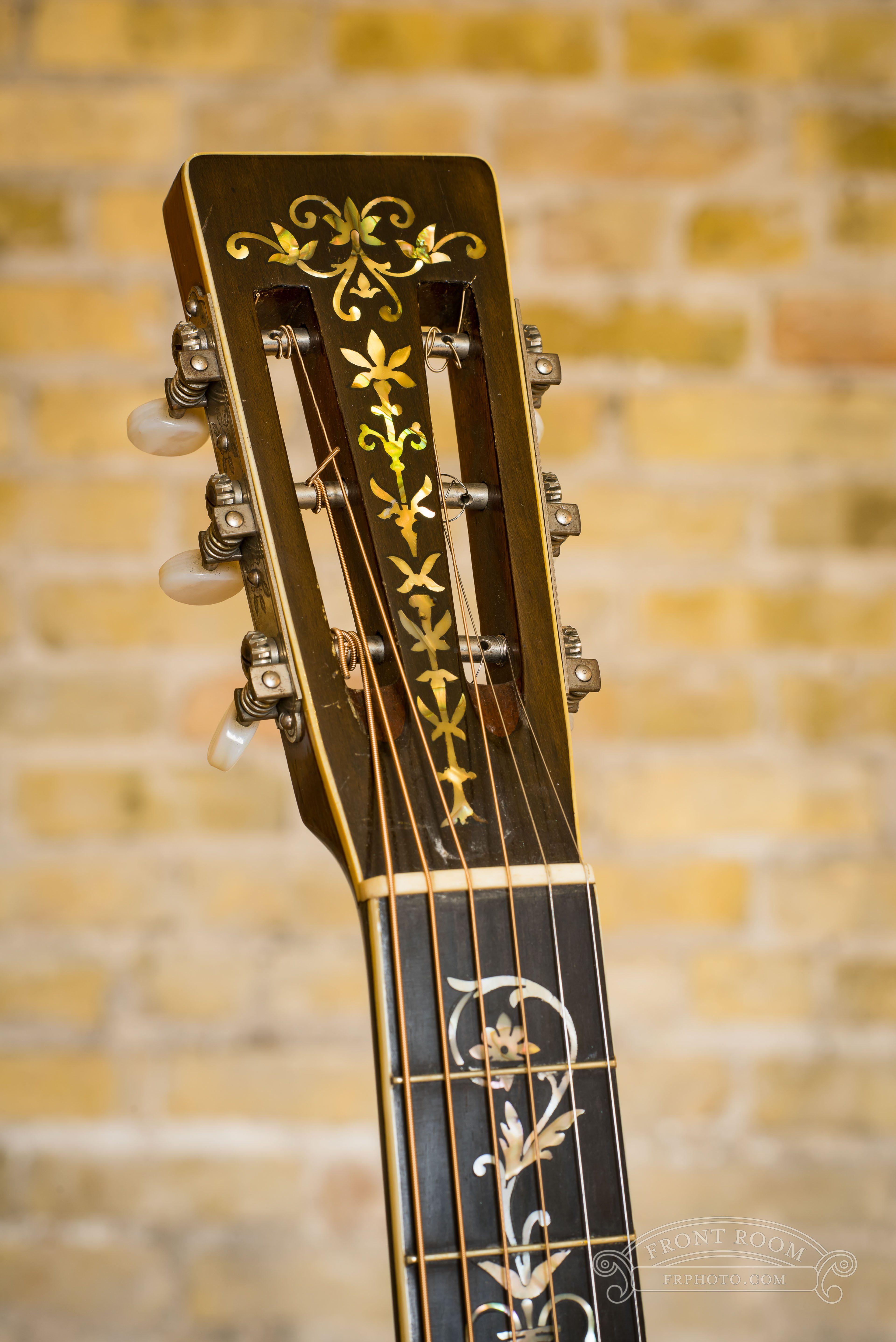Guitar Product Photography – A Beautiful Model!