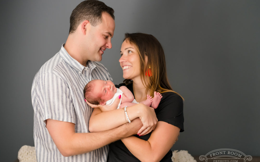 Milwaukee Family Photographer: A Summer Baby!