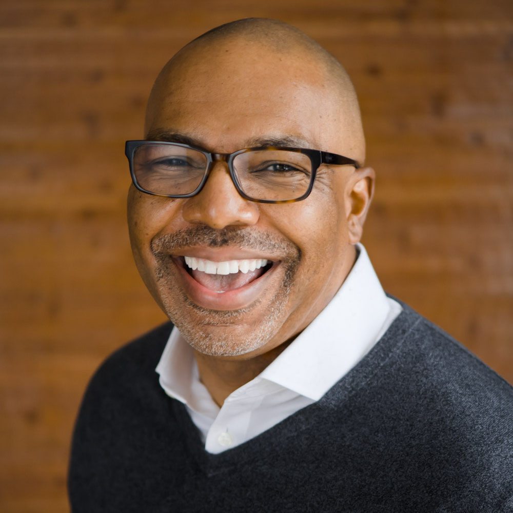 milwaukee-brand-photographer-miller-headshots-front-room-studios