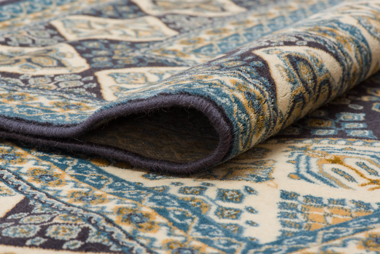 product-photography-milwaukee-rug-front-room-studios