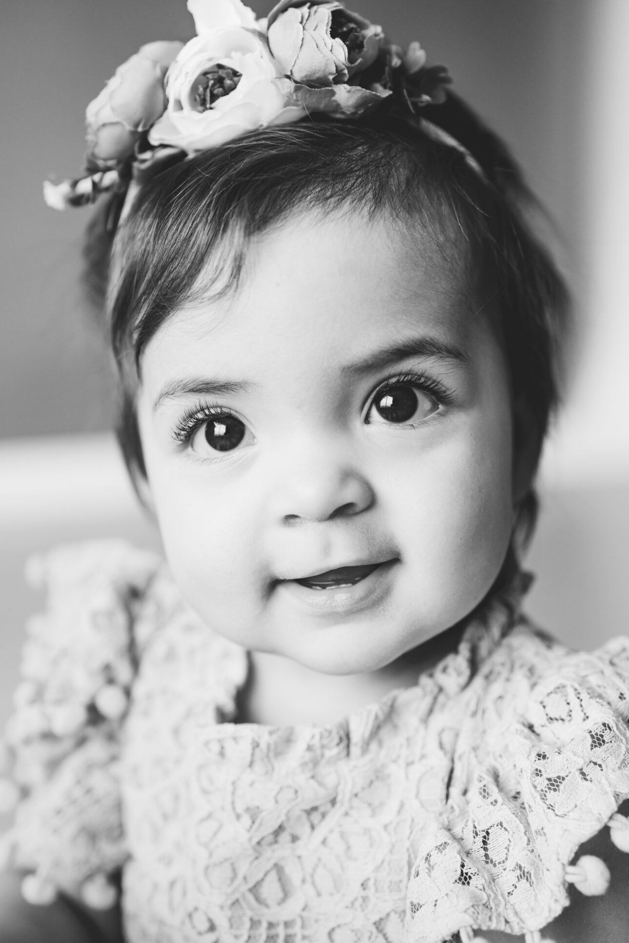 Front-Room-Studios-family-photographer-baby-kid-child-black-and-white