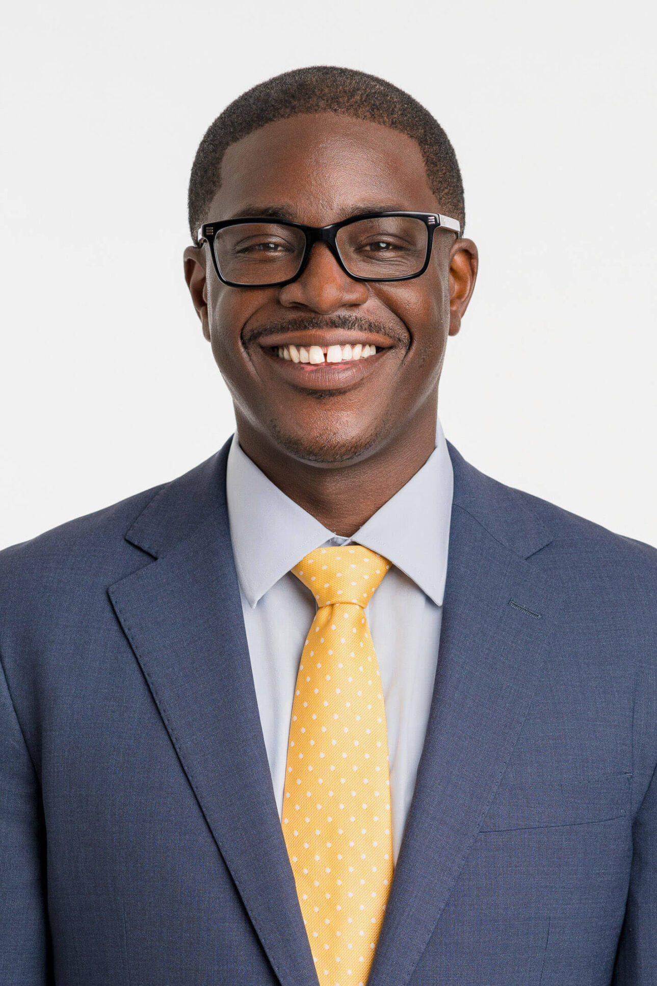 Front-Room-Studios-Photo-Photography-Milwaukee-Best-Commercial-Professional-Headshot-Portrait-LinkedIn-Prepare
