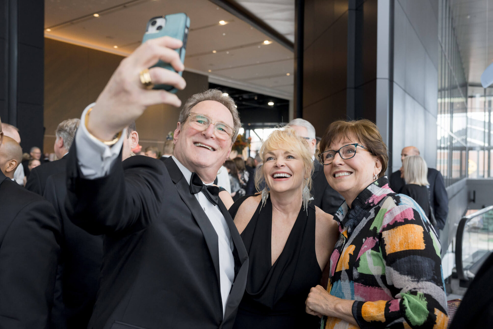 Front-Room-Studios-Photo-Video-Convention-Milwaukee-Baird-Center-Event-LBGTQ-Friendly-gala-Marty-Brooks