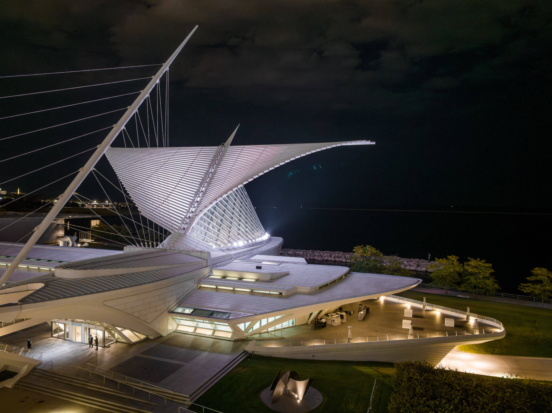 image-library-libraries-photo-video-milwaukee-art-museum-front-room-best-annual-report-branding-advertising-marketing-social-media-instagram-wesbites-refresh-