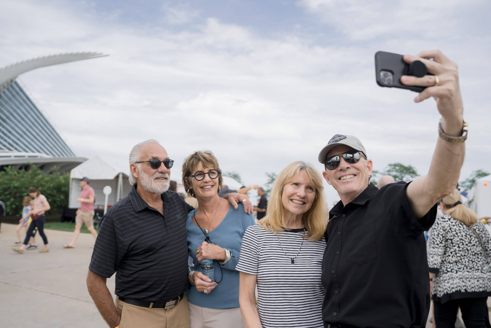 image-library-libraries-photo-video-milwaukee-art-museum-front-room-best-annual-report-branding-advertising-marketing-social-media-instagram-wesbites-refresh-