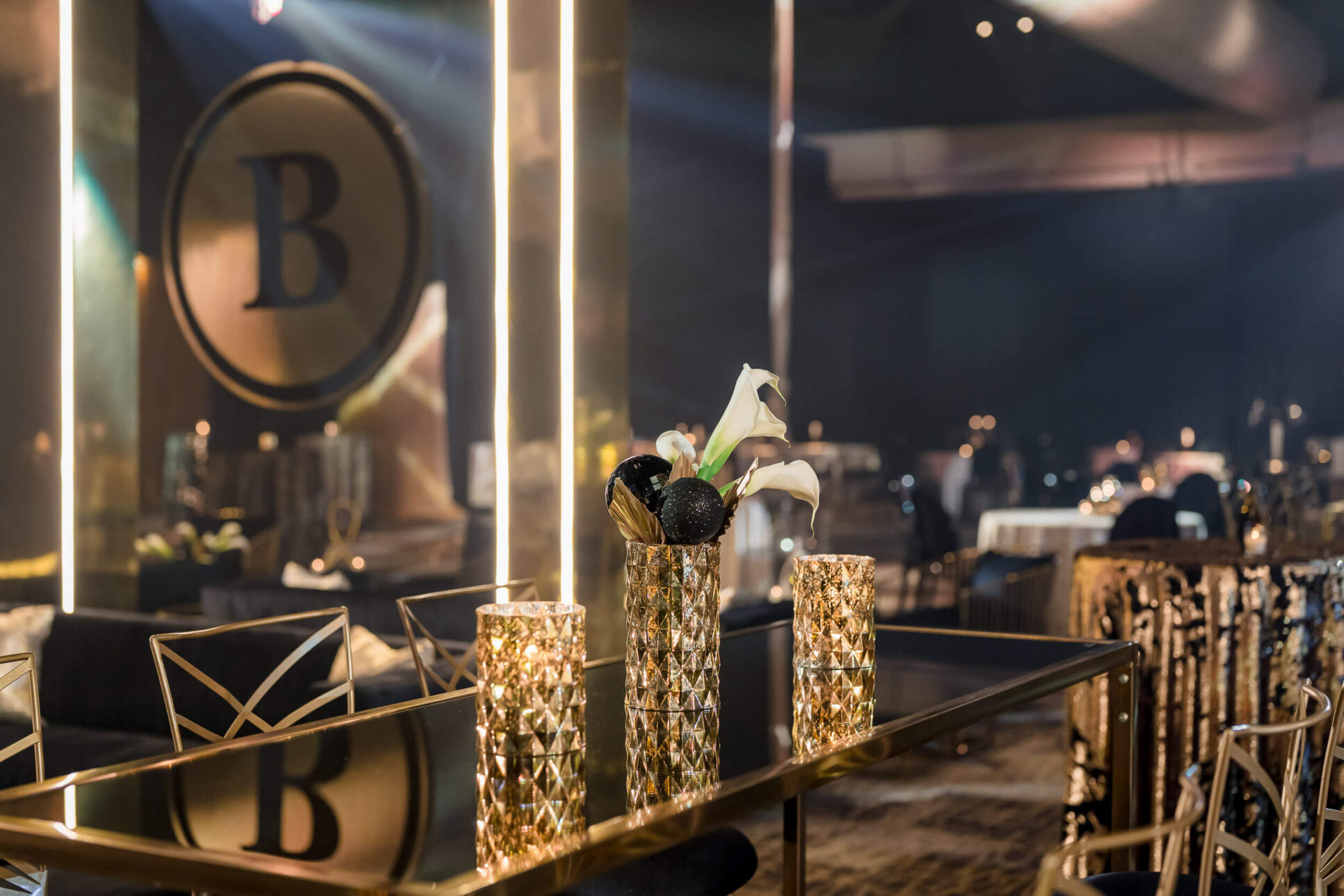 badger-liquor-90th-anniversary-milwaukee-event-photography-front-room-studios-bar