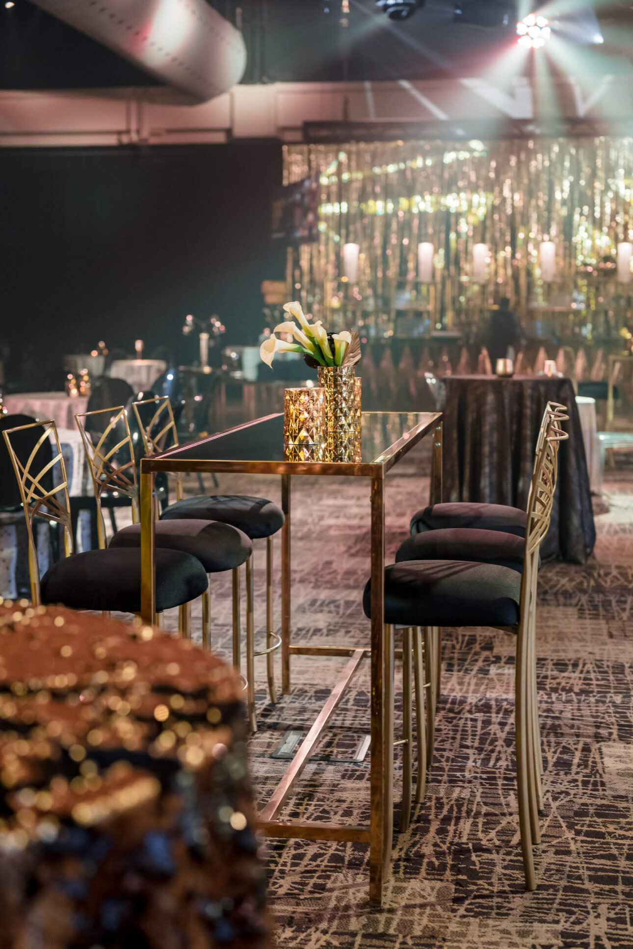 badger-liquor-90th-anniversary-milwaukee-event-photography-front-room-studios-decor