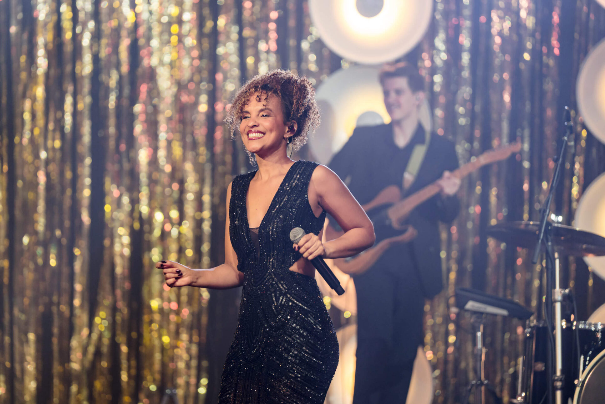 badger-liquor-90th-anniversary-milwaukee-event-photography-front-room-studios-vali-entertainment