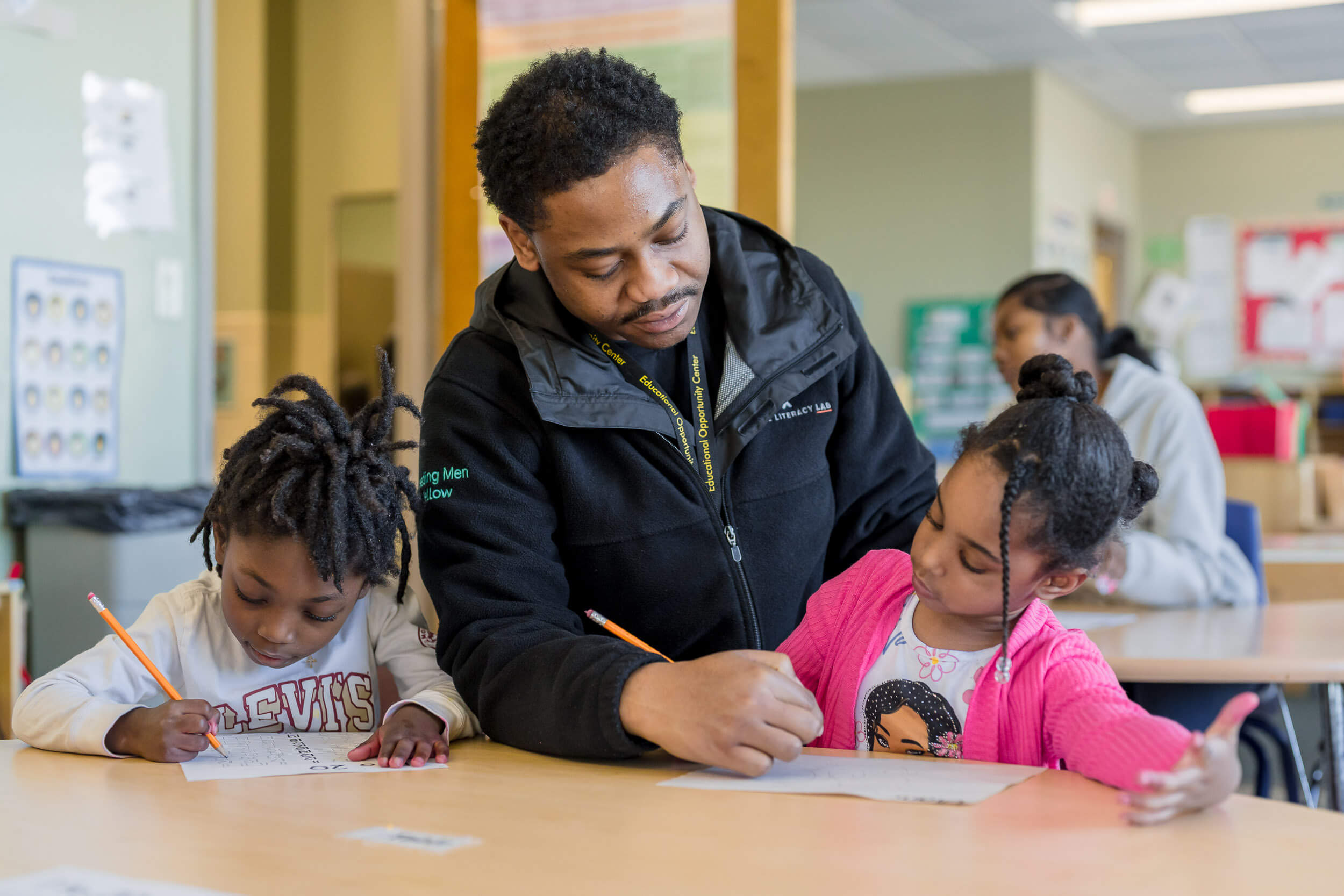 guided-candid-nonprofit-photography-milwaukee-teacher